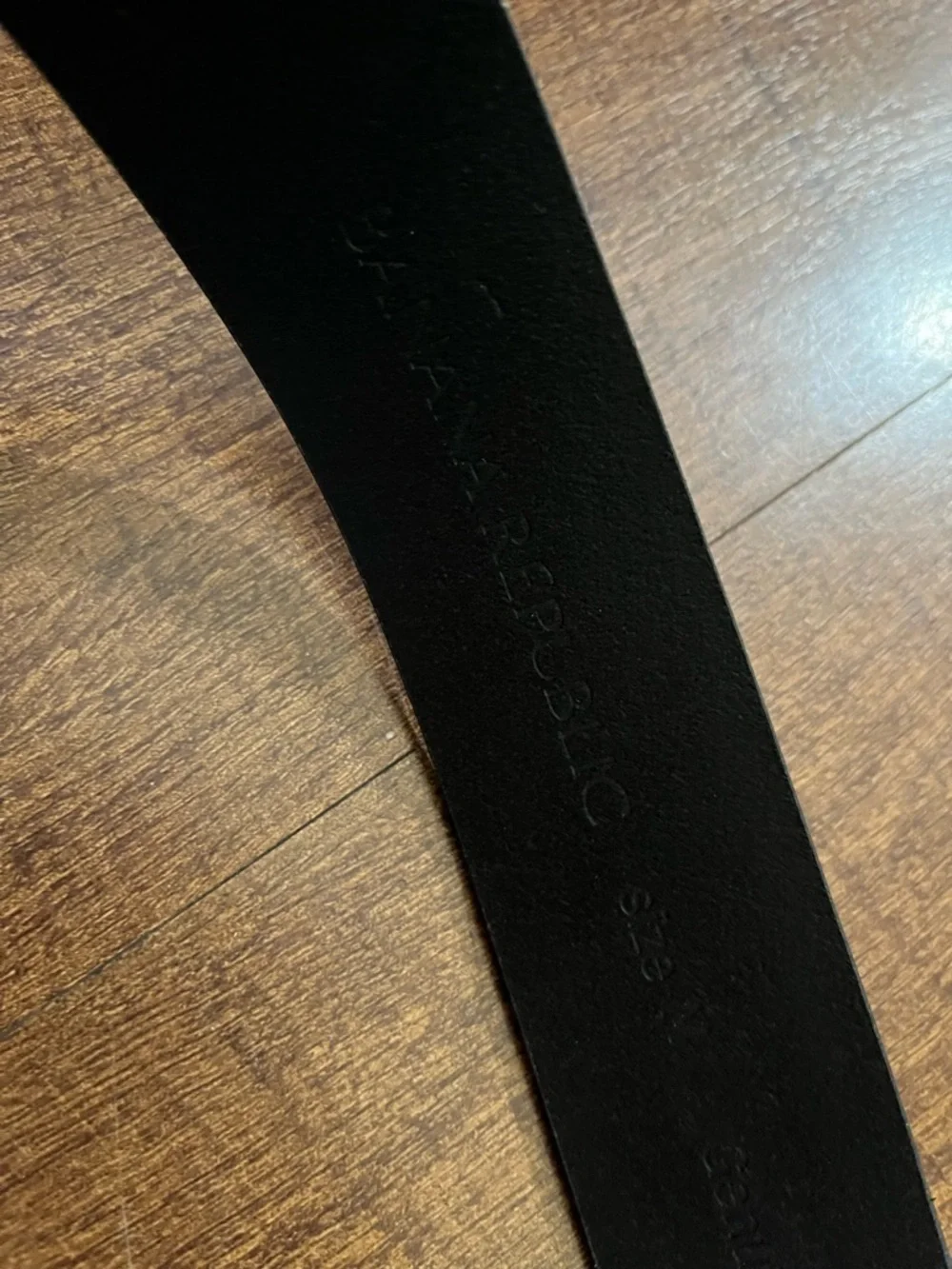 Banana Republic Black Leather Belt with Gold Buckle size medium made in Italy - Picture 9 of 9